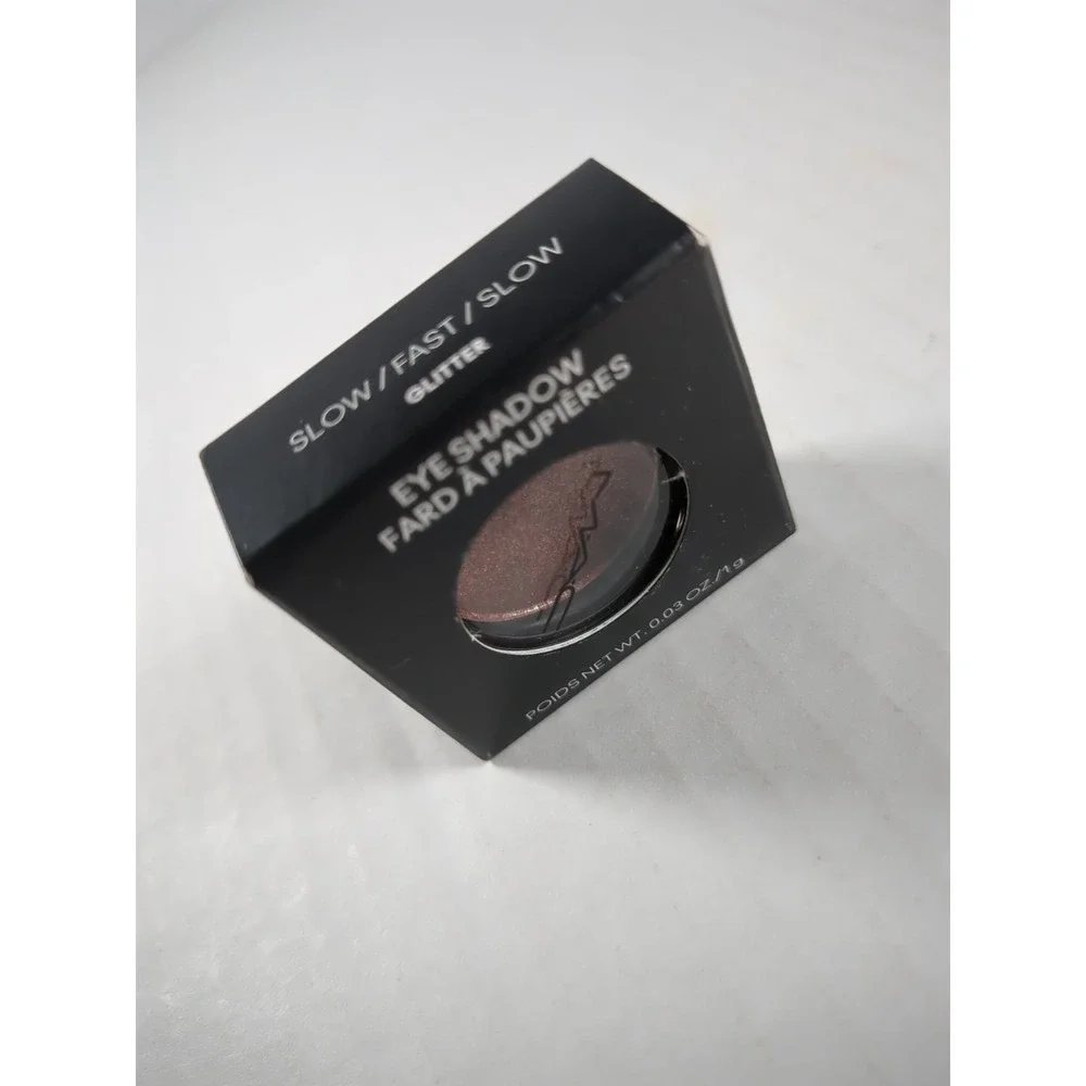 MAC Cosmetics Eyeshadow Slow Fast‎ Slow Glitter